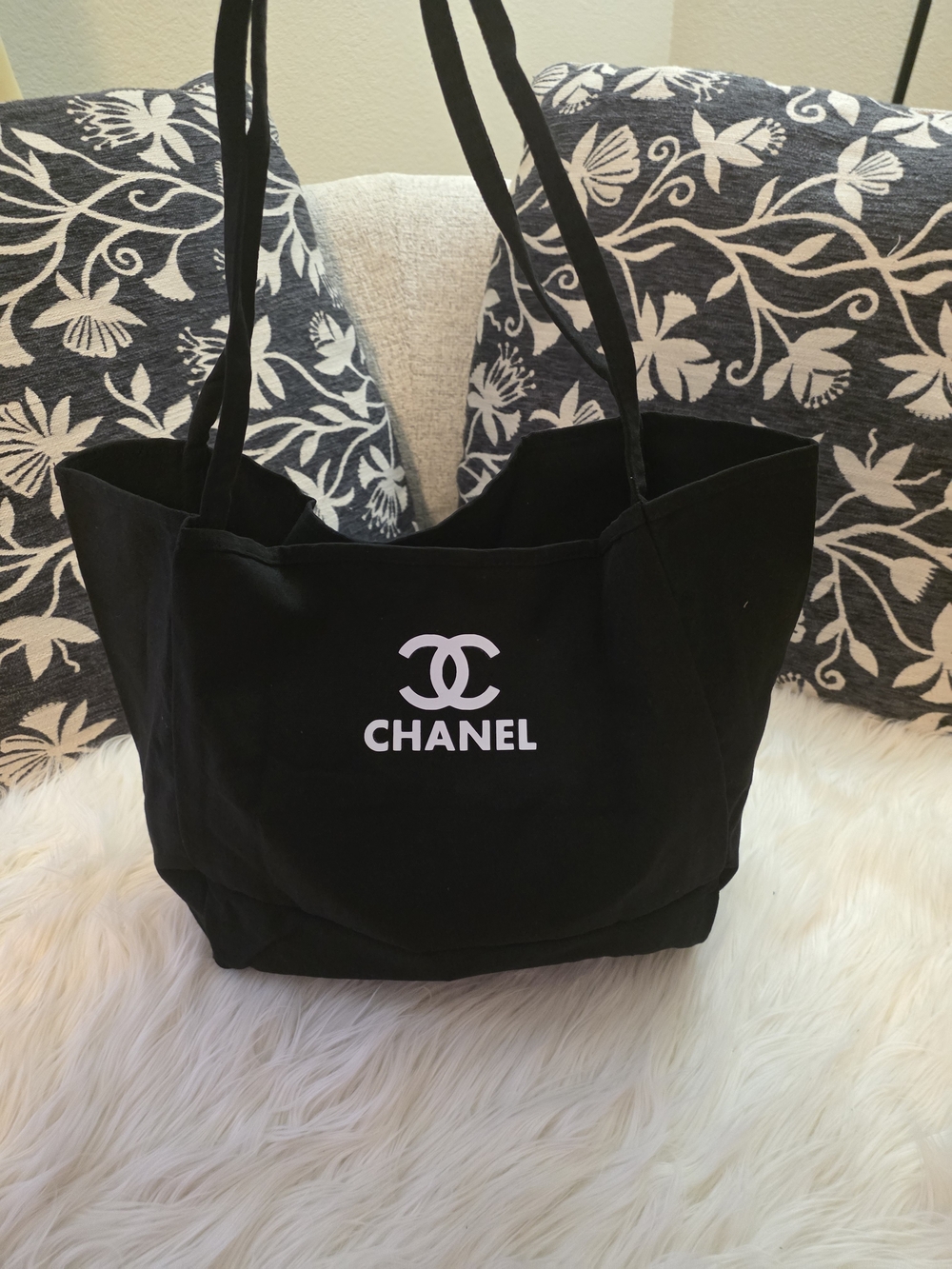 Black Canvas Totebag With White Print - Picture 2 of 7